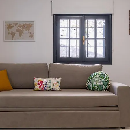 Naria Medieval House Apartment